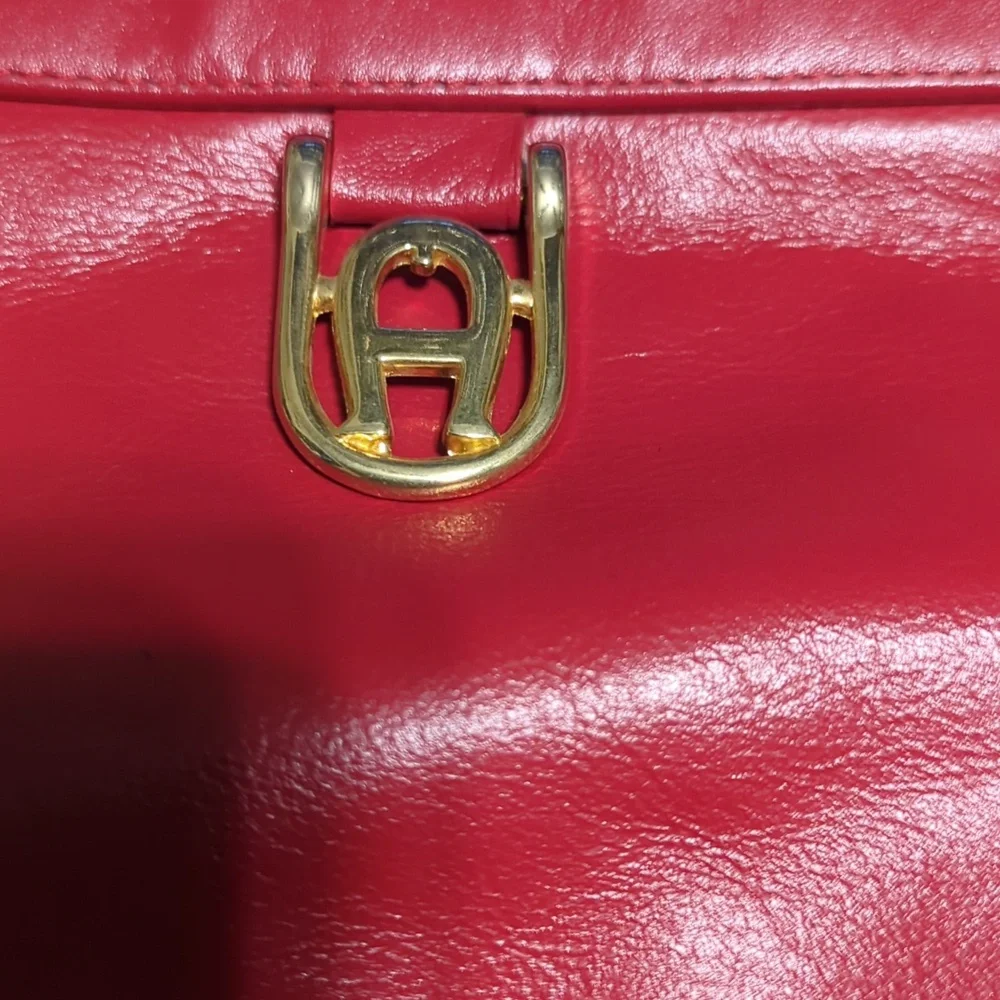 Vintage Red Aigner Shoulder Bag Purse - Picture 3 of 8